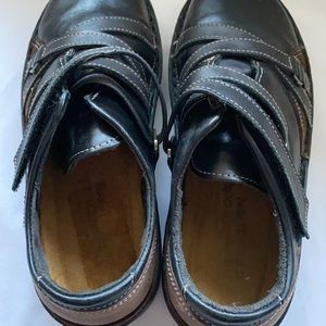 Naot black leather shoes sz 36